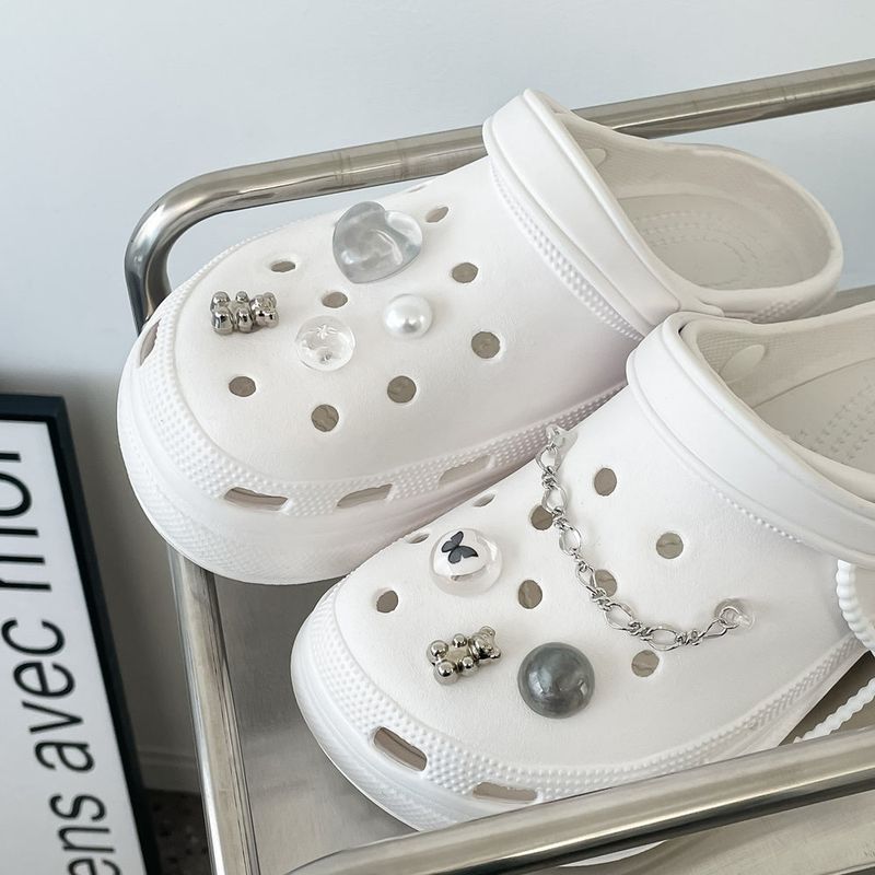 [made]space silver resin shoes charm set 