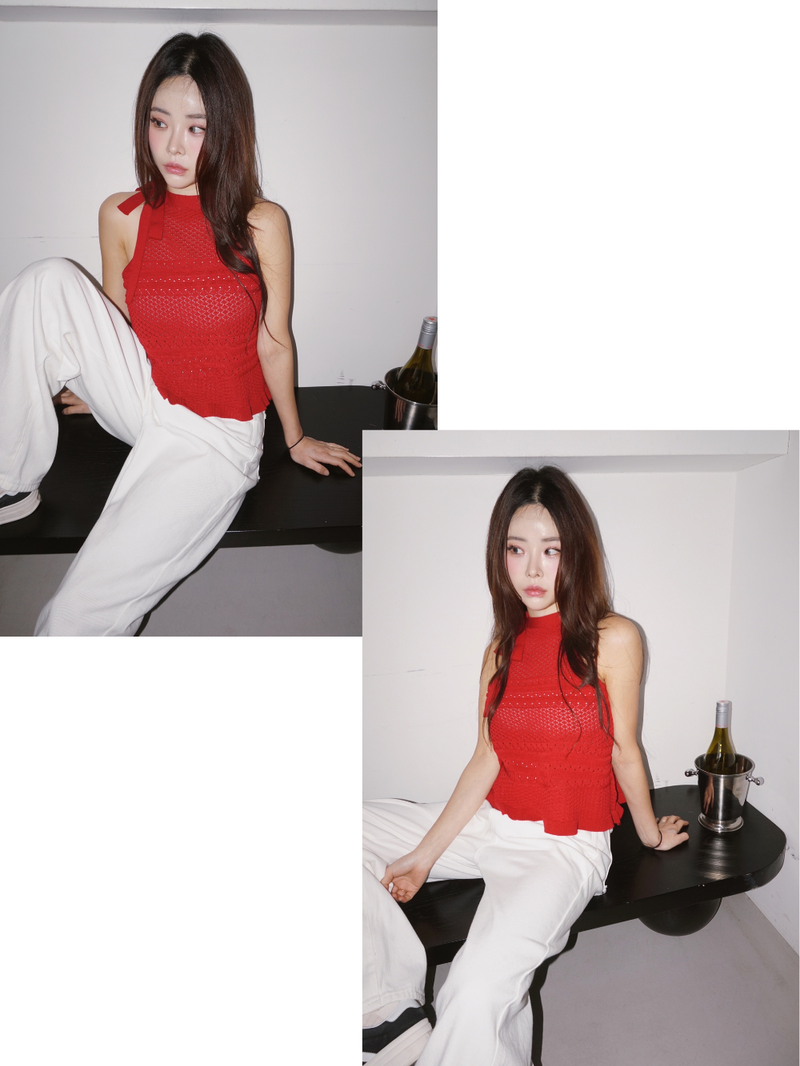 Halter Strap Red Flared Sleeveless T-shirt