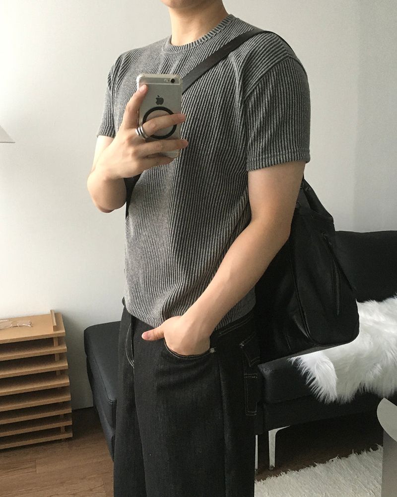 Ribbed Two-Tone Muscle Fit Short Sleeve