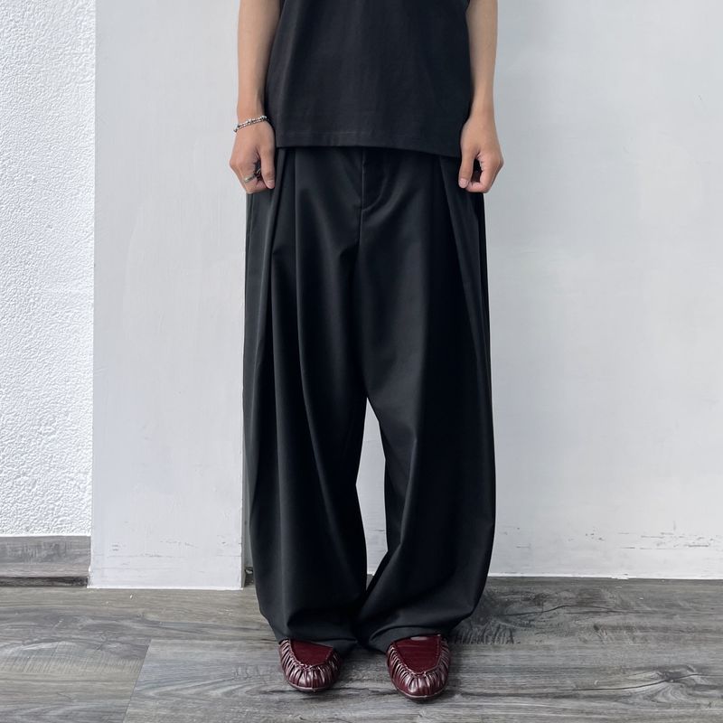FADE MEET（フェードミート）の「Oversized Pleated Trousers（Pants）」