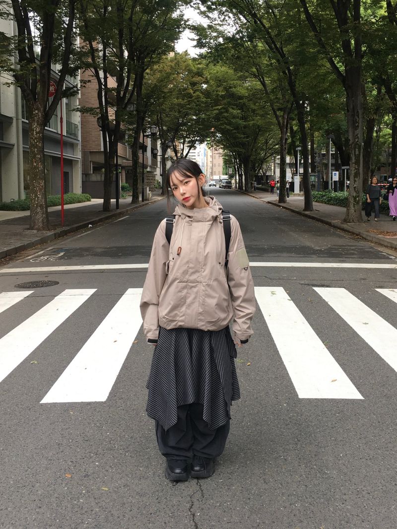 Harper Gorp Hooded Windbreaker (4c)