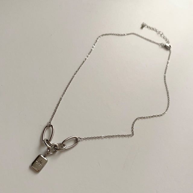 bne Shinestar Square Unique Chain Necklace