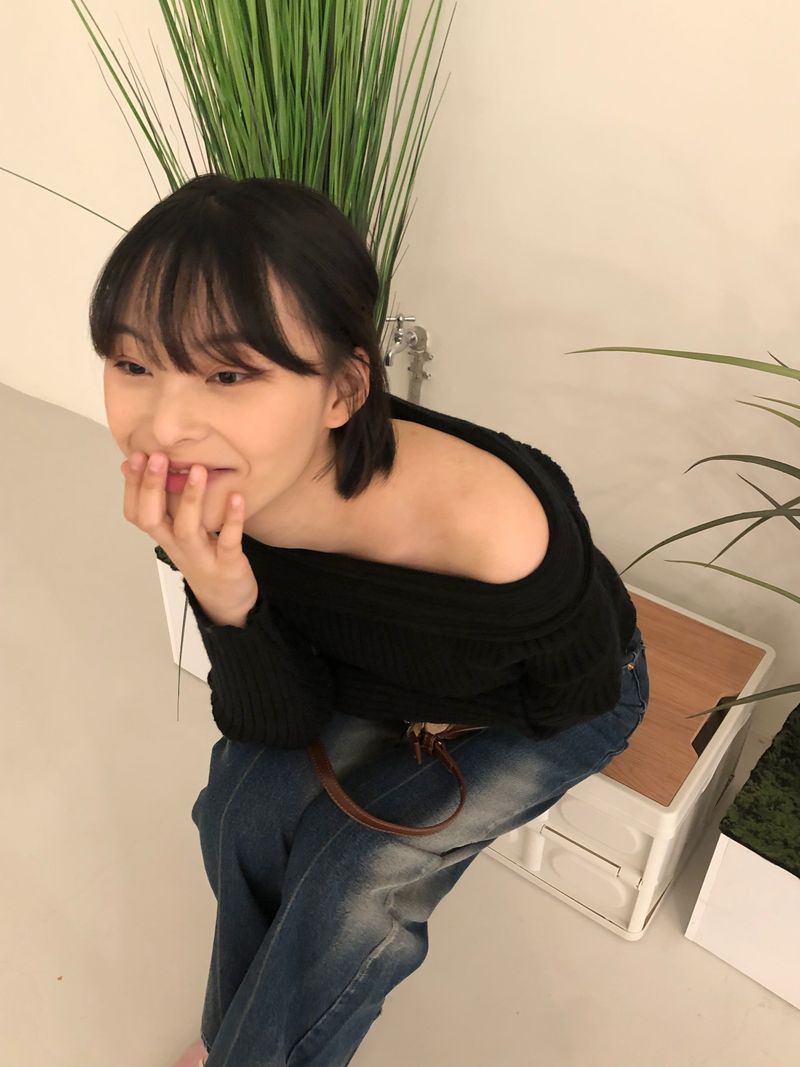 Drape feminine shoulder golgi knit