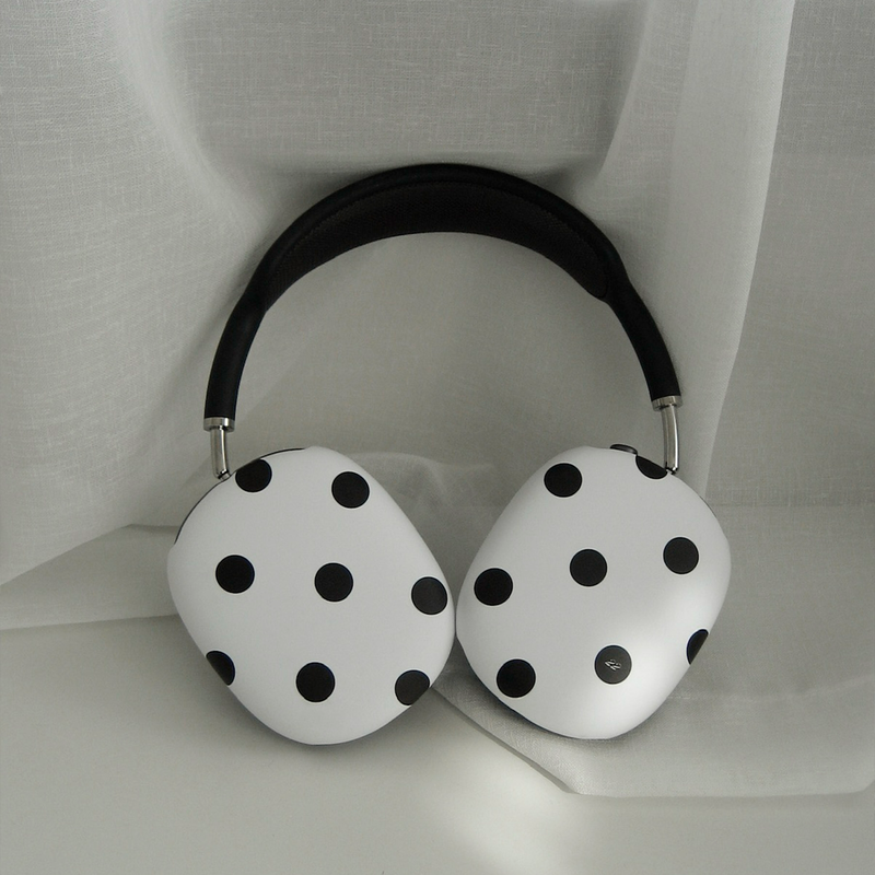 22haus（トゥートゥーハウス）の「22 dot max case - white（Smartphone Accessories）」