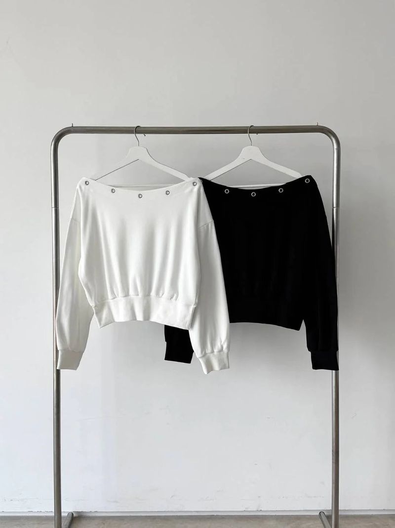 We Fell In Love In Reality（ウィ フェル イン ラブ イン リアリティ）の「Cool Girl Studs Off-shoulder Top - 2 colours（Tops）」