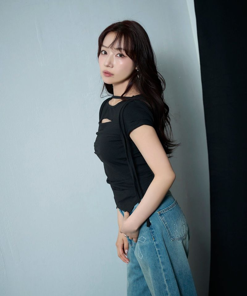 ANDGEEBEE（アンジービー）の「タックデザイントップス（Tops）」
