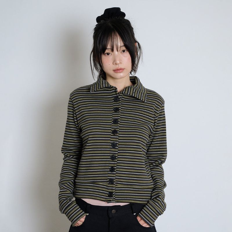 ITZAVIBE（イッザバイブ）の「STRIPED HIGH NECK BUTTON CARDIGAN - OLIVE（Tops）」