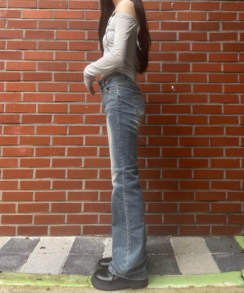 Sink blue denim jeans