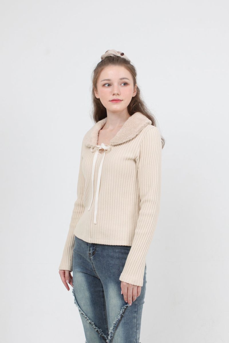fur collar knit t-shirt beige