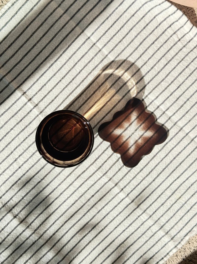 Tepid Shop(テピッドショップ)の「Tepid ブラックティーアクリルコースター(食器/キッチングッズ)」