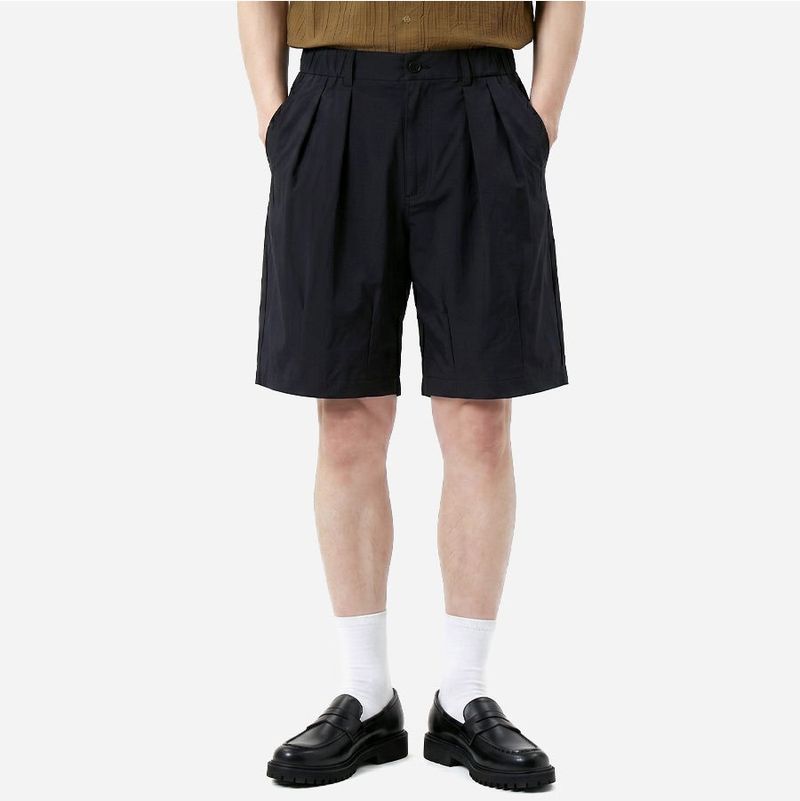 Nylon Stretch Double-Pleat Shorts Black