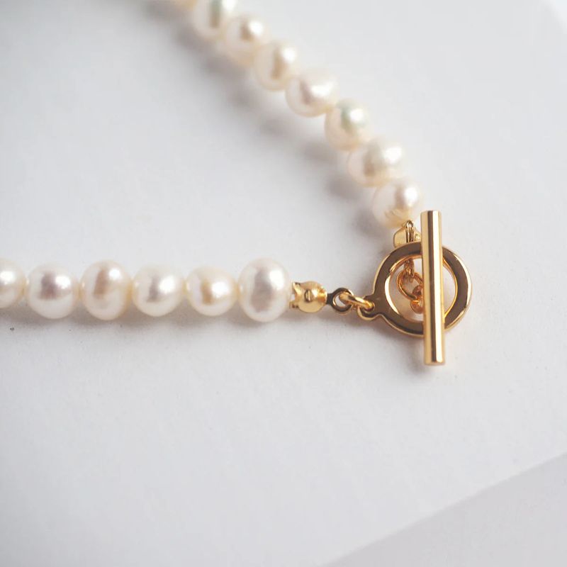 Pearls T-bar Necklace