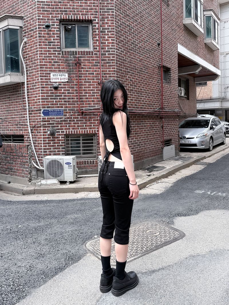  BACK OPEN STRAP SLEEVELESS