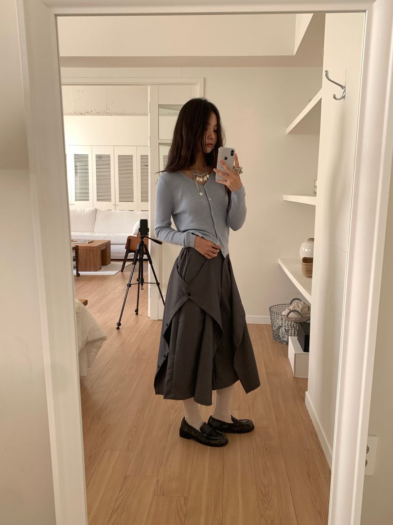 WOOL V-NECK CARDIGAN (5C)