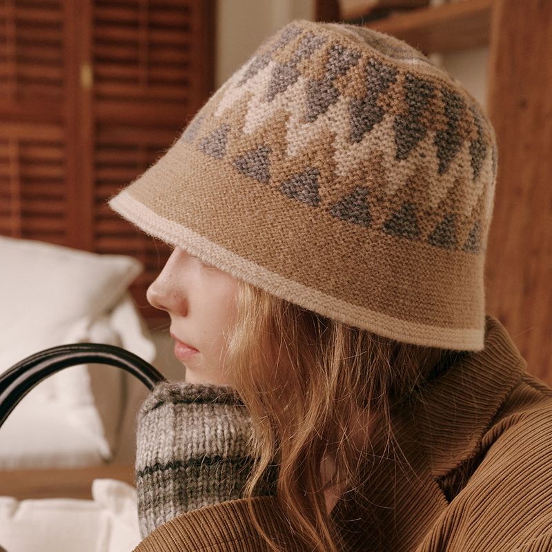 Triangle Pattern Bucket Hat (Beige)