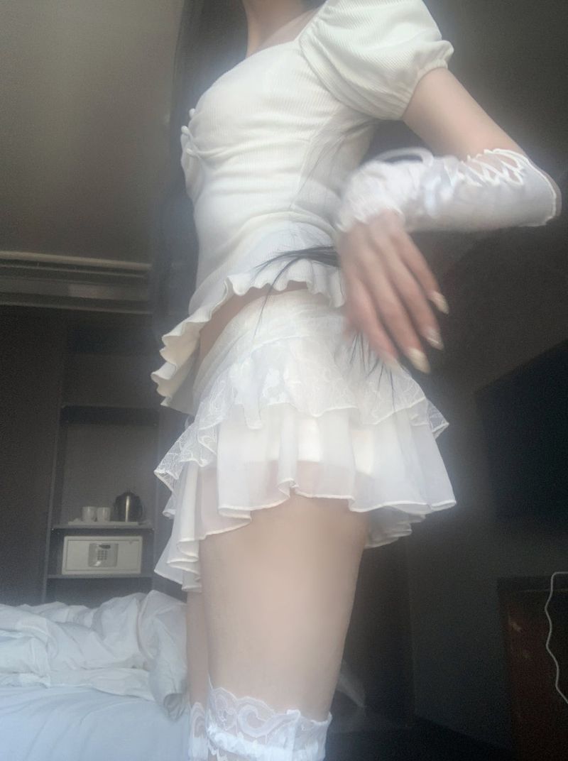 ベラ シャーリング レース スカート(white)