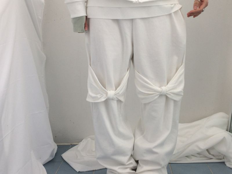 Double ribbon knee-point pants