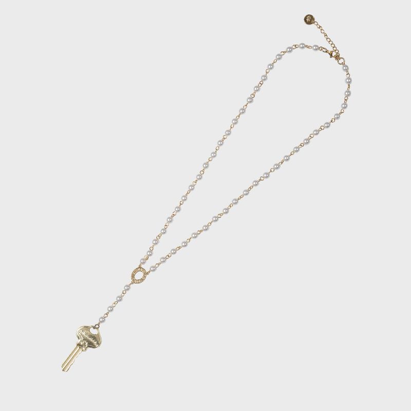  KEY & BEADS NECKLACE (PEARL WHITE)