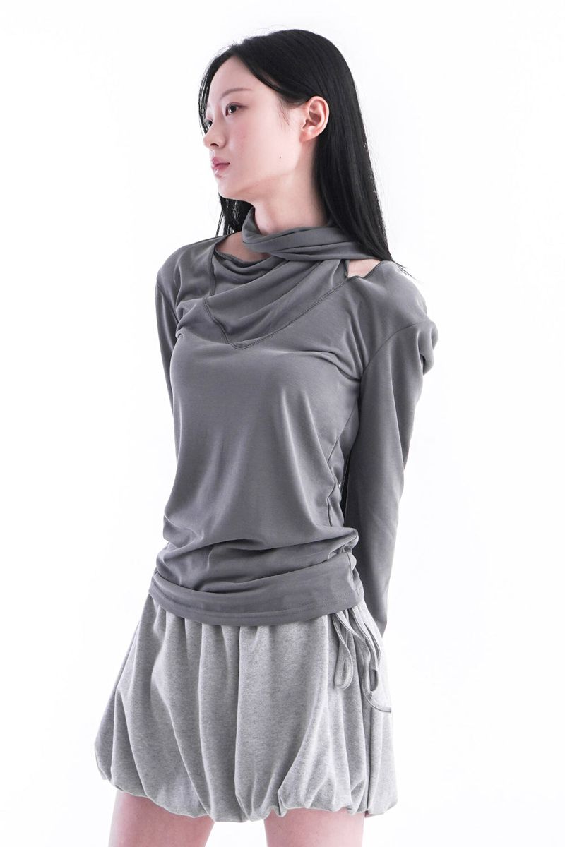 DRAPE STRAP NECK TEE