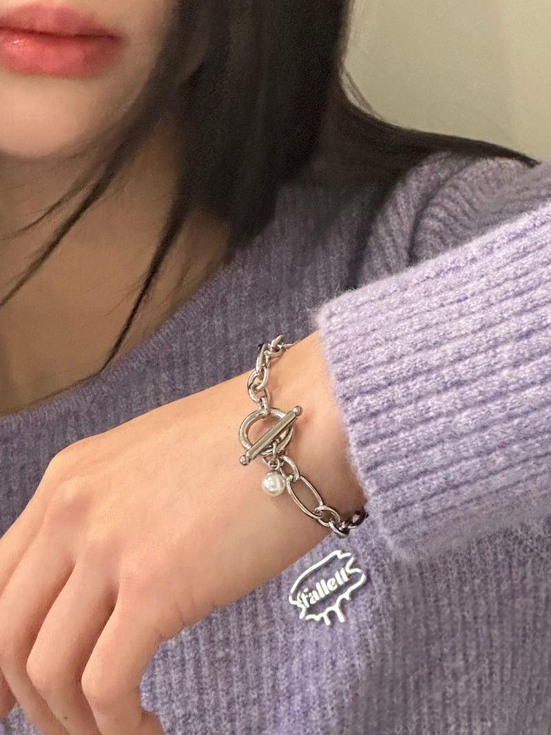 pearl drop bracelet(cross)