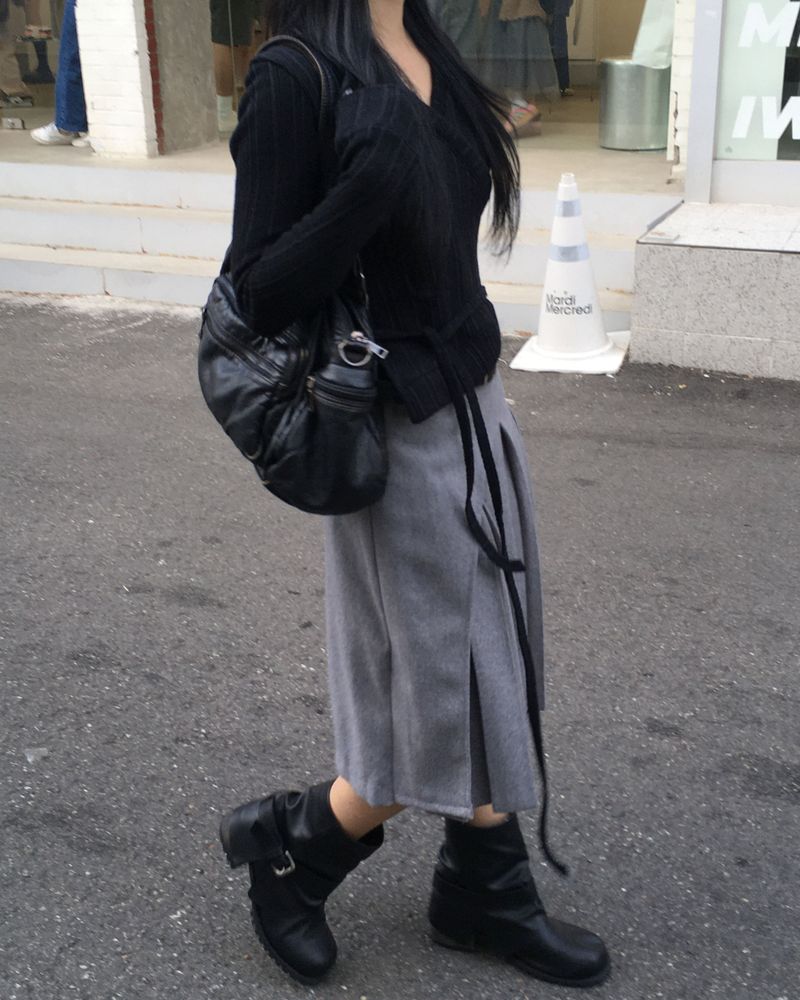 Belt pleated long skirt