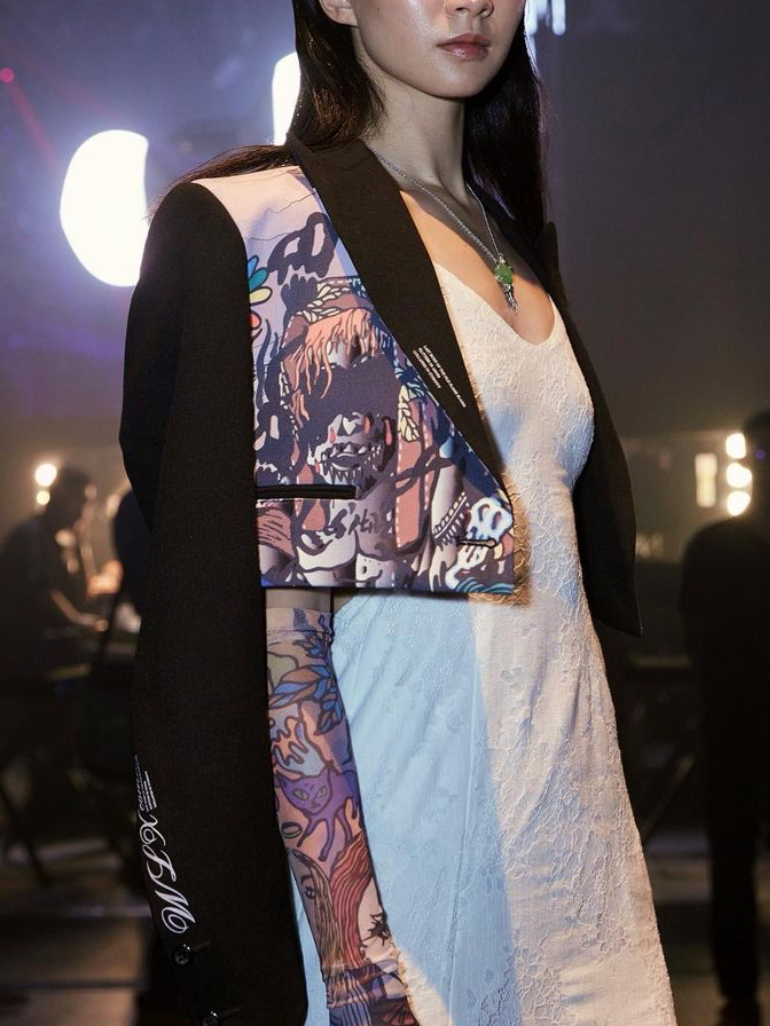 Graphic Logo Printed Suit