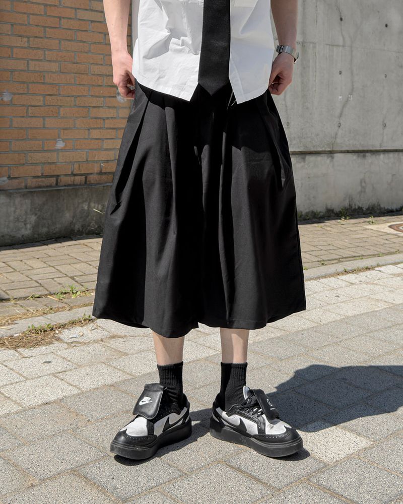 Kai Twin-Tuck Bermuda Slacks