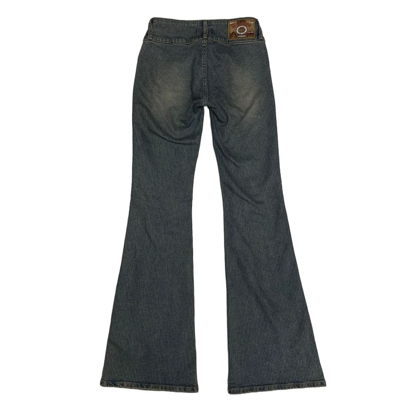 Grunge boots cut denim pants