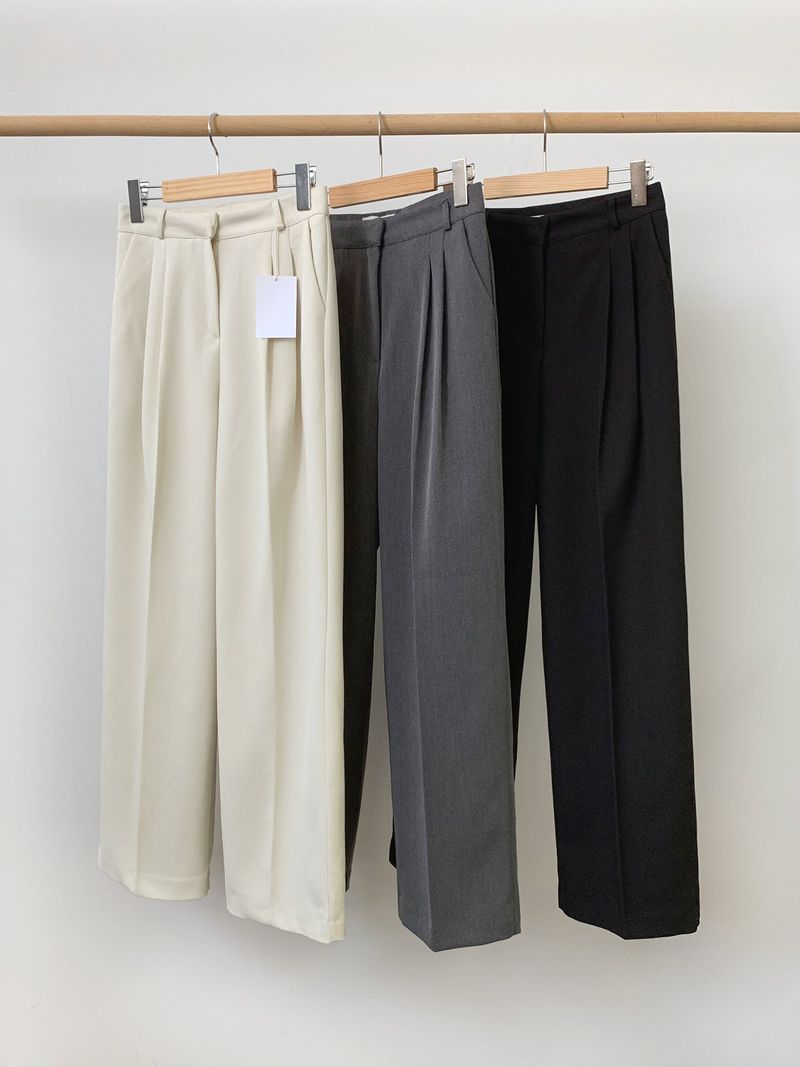 TRENDY APPAREL（トレンディー アパレル）の「Luch ウールピンタックワイドスラックス（パンツ）」
