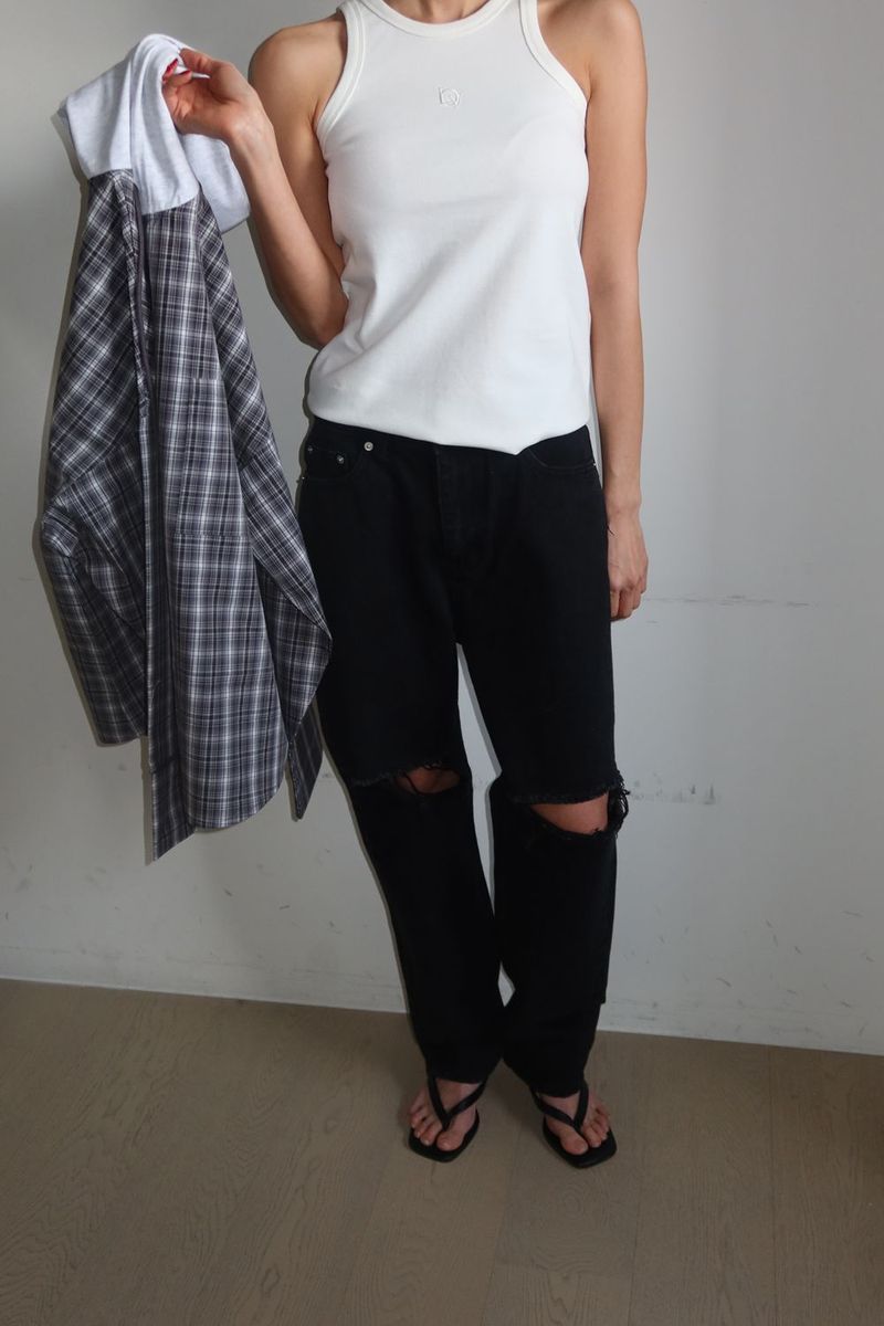 Loventina(ラヴェンティナ)の「DARK BLACK DENIM_BLACK(Pants)」