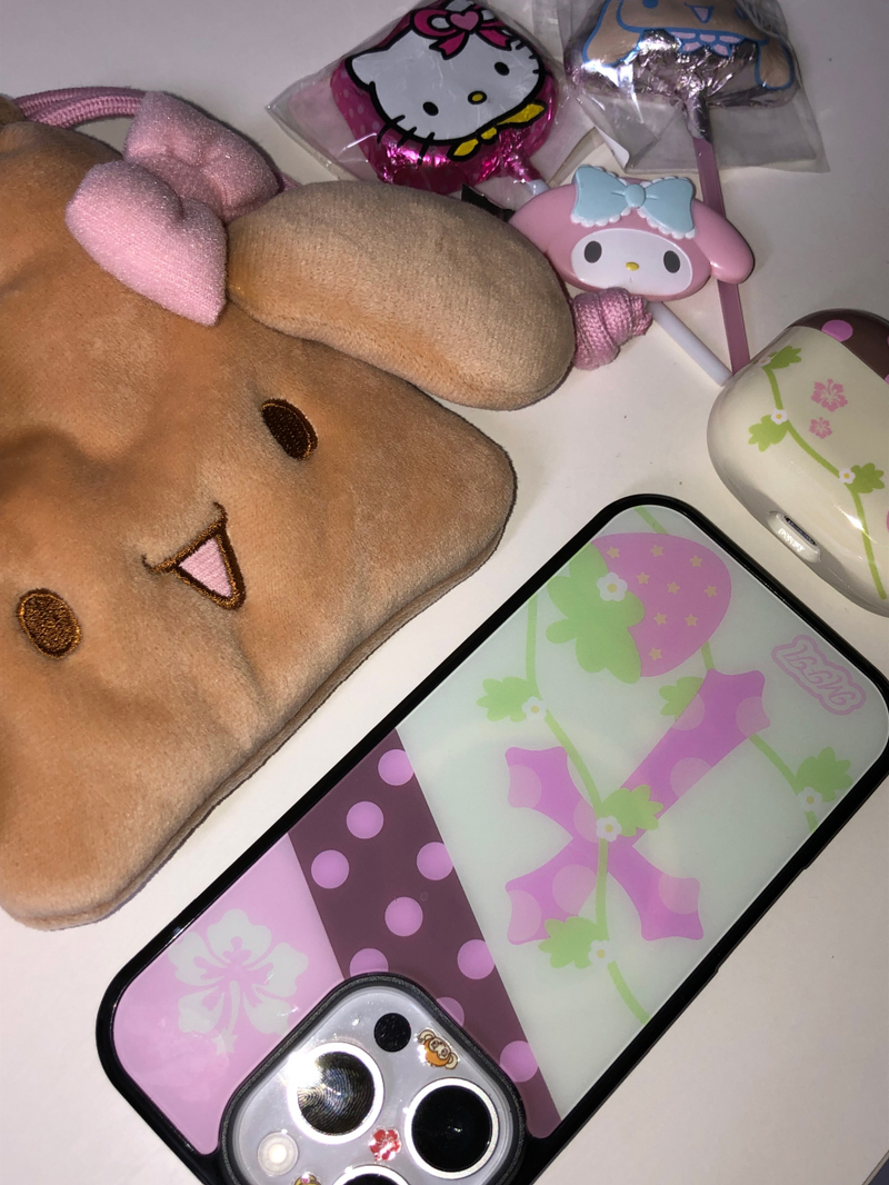 MAFAVARCHIVE(マイフェイブアーカイブ)の「ストロベリーガレングラスケース(スマホグッズ/小物)」
