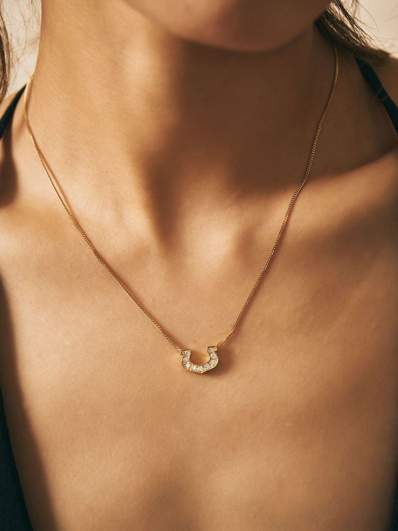 H'S SHOE CUBIC NECKLACE - M
