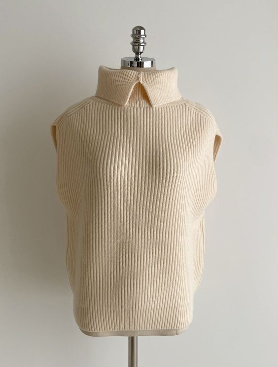 Koan double turtle silt knit vest