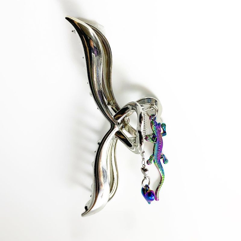 Rainbow lizard heart Hairpin