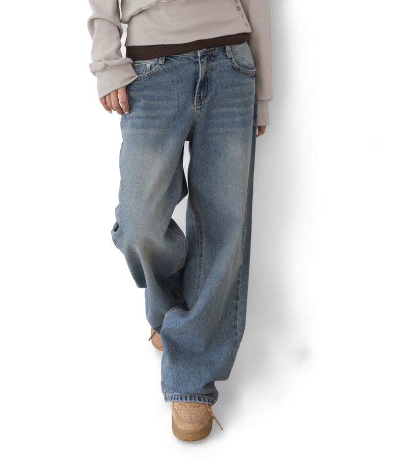 NC Low-Rise Wide Jeans