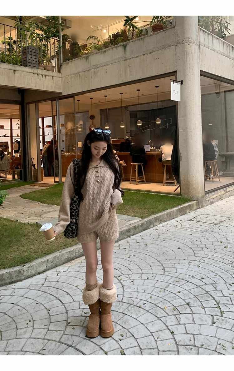Oatmeal toggle wool twisted knitwear two-piece set