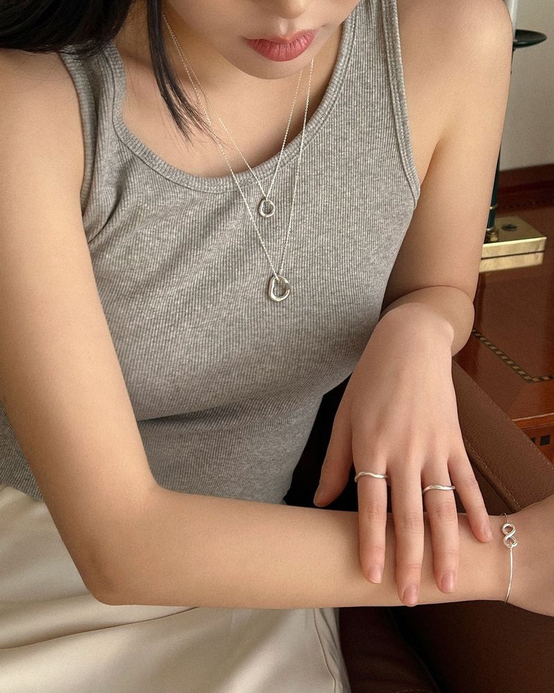 Whose ring (silver) *1PCS