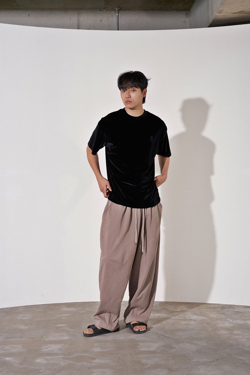 DROP-SHOULDER VELVET 1/2 TEE (Black)