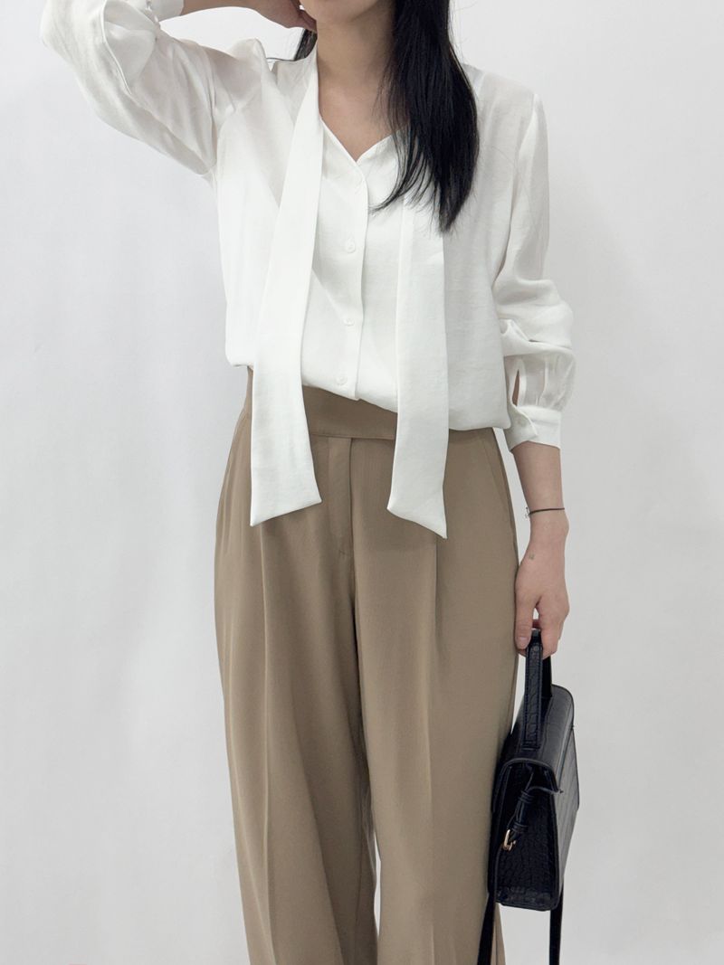 Bleak tie button long-sleeve blouse