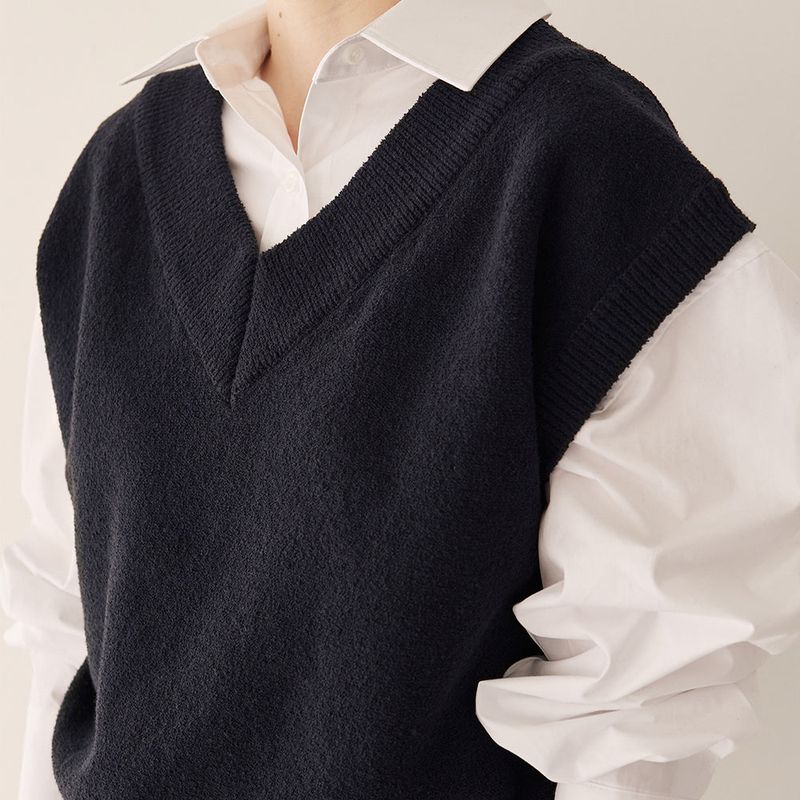 Crumble v-neck vest_dark navy