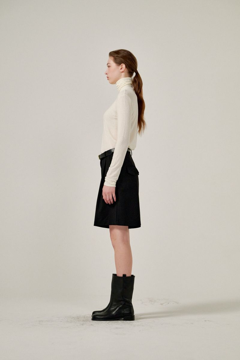 Soft turtle neck T-shirts (Black)