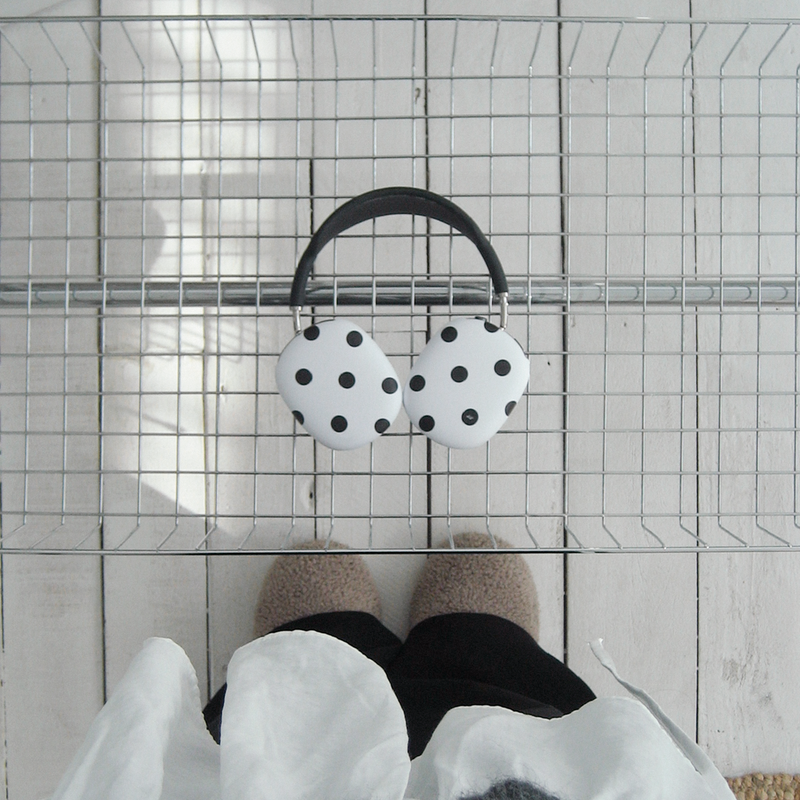 22 dot max case - white