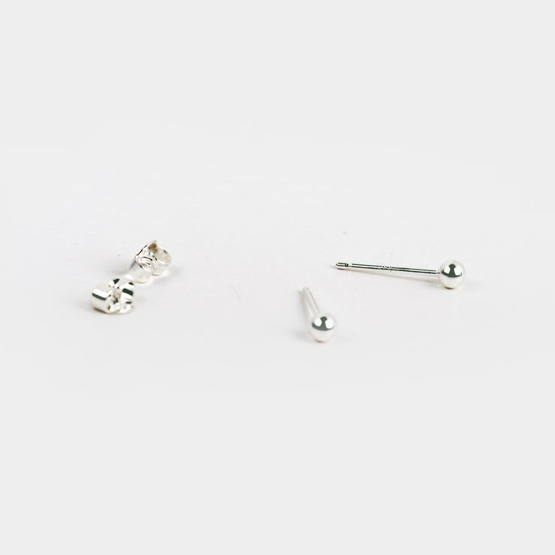 silver dot earring (925 silver)