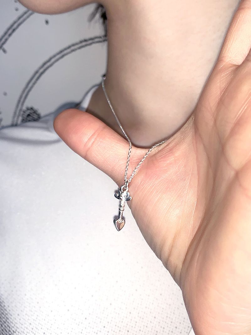 HEART ARROW PENDANT