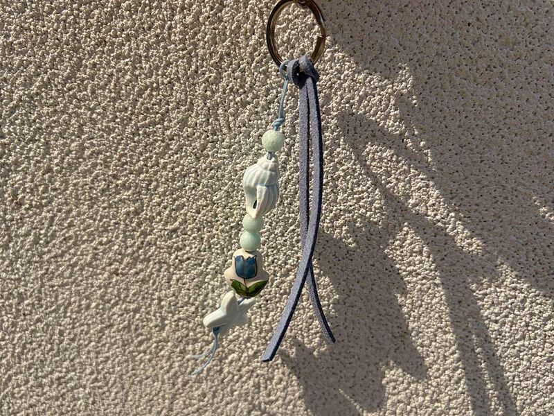 Piece of sea key chain