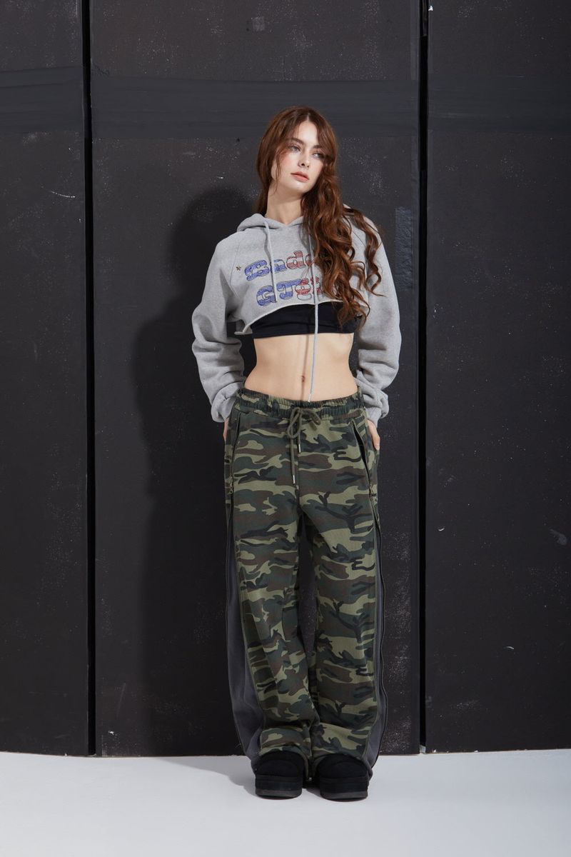 BADDIE CROPPED HOOD