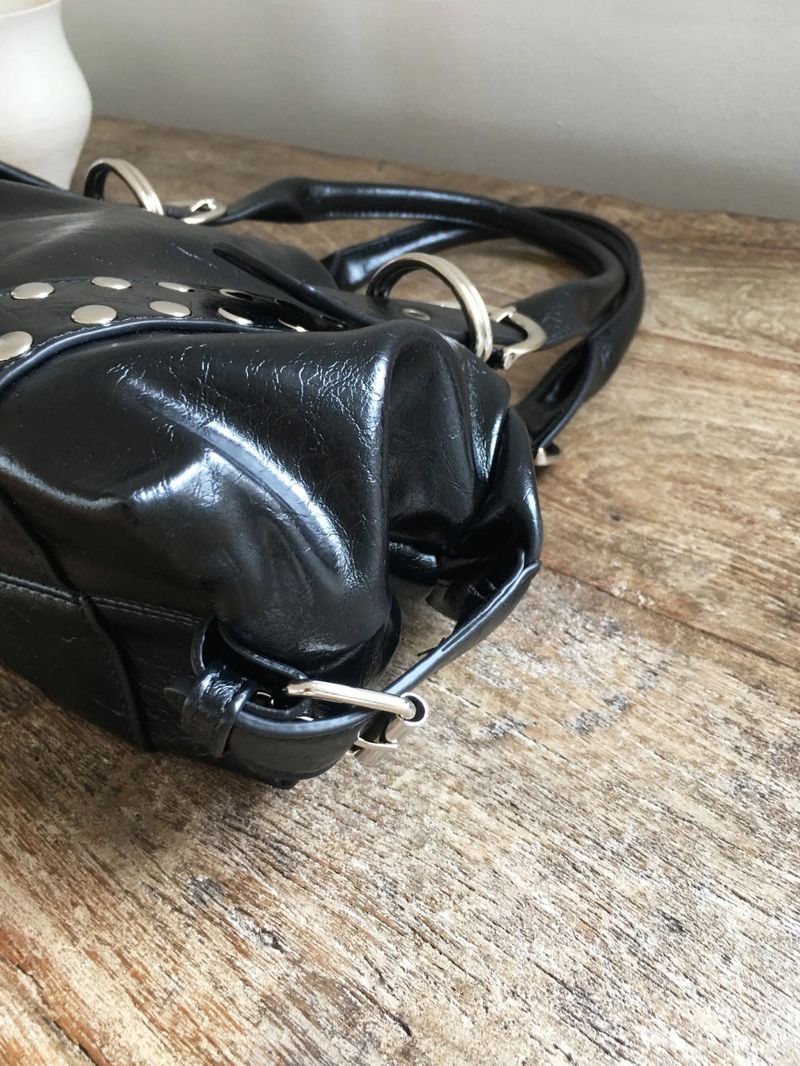 Ruby ring stud shoulder bag