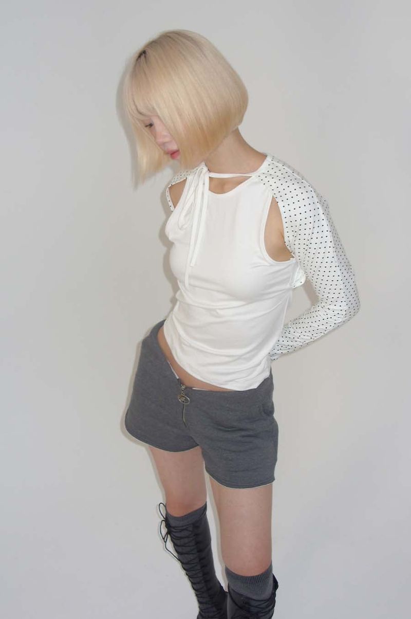 ネックストラップTシャツ_DOT WHITE