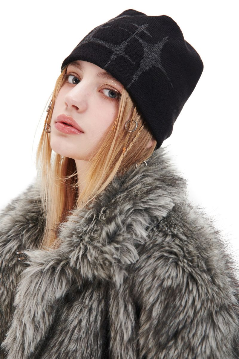 L BEANIE