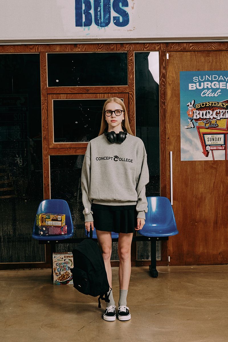ベーシックラインロゴスウェットシャツ・グレー［ユニセックス］/ Basic Line Logo Unisex Gray Sweat Shirt